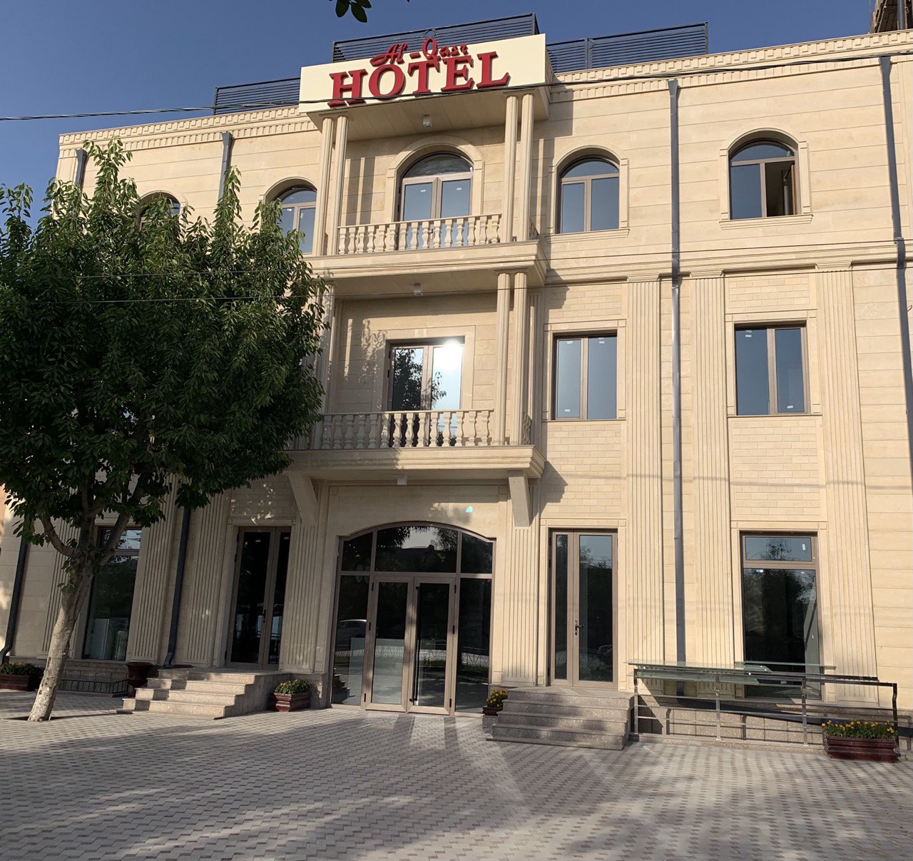 Nur Makon Hotel